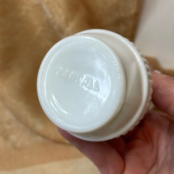 Vintage Randall flower top milk glass 4” high vase - Picture 4 of 5